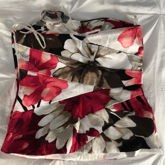 NWT White House Black Market size 2 Bustier - Picture 2 of 4